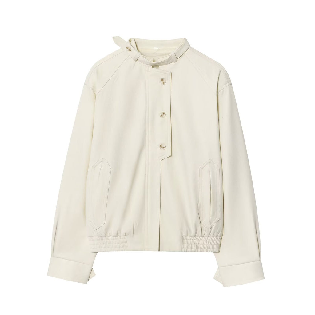 Zweiteiliger Hosenanzug mit einreihiger Jacke und lockerer Hose