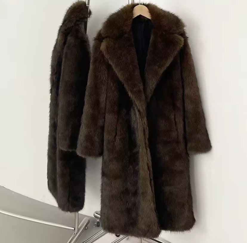 Elegant Winter Glow – Long Coat für Damen